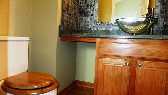 Foto del edificio - 367 Hunterdon Ct