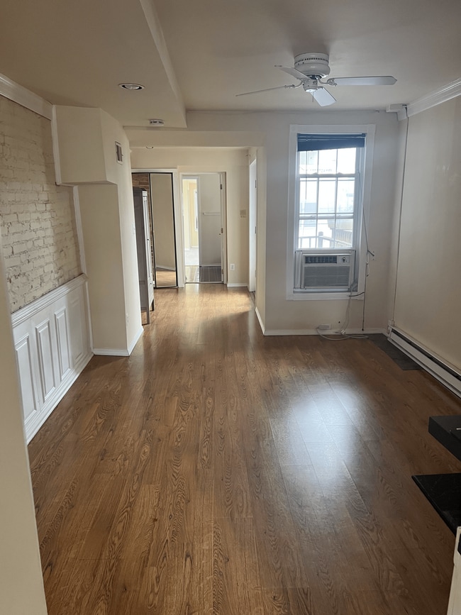 Building Photo - 1132 Battery Ave