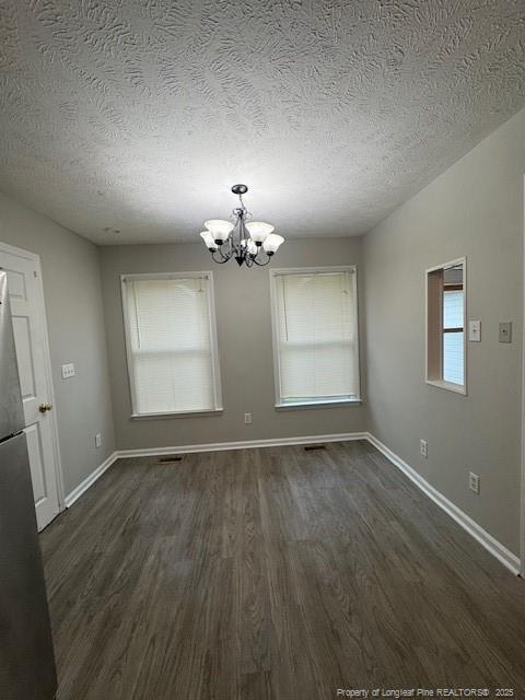 Building Photo - 2222 Skyview Dr