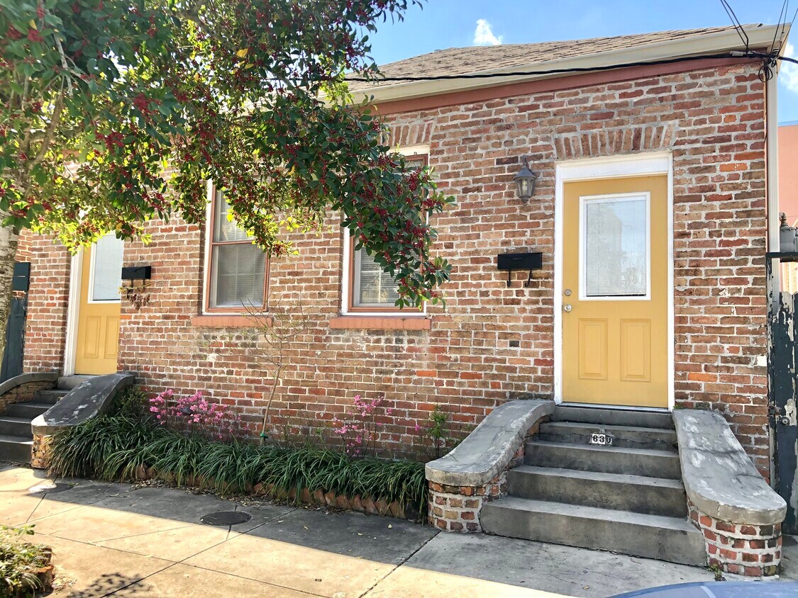 Exterior - 630 St Ferdinand St