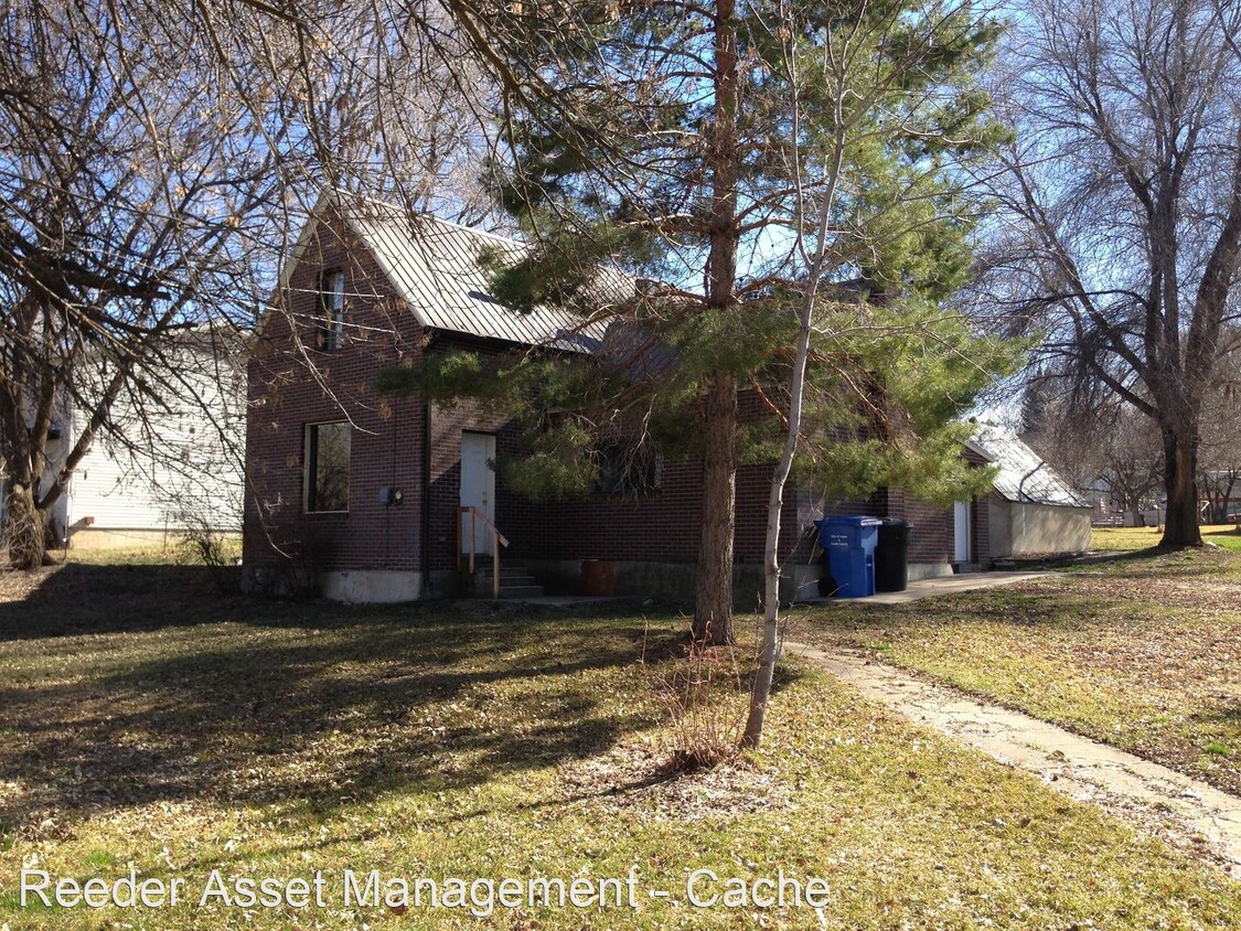 Primary Photo - 3 br, 1 bath House - 310 East 100 North