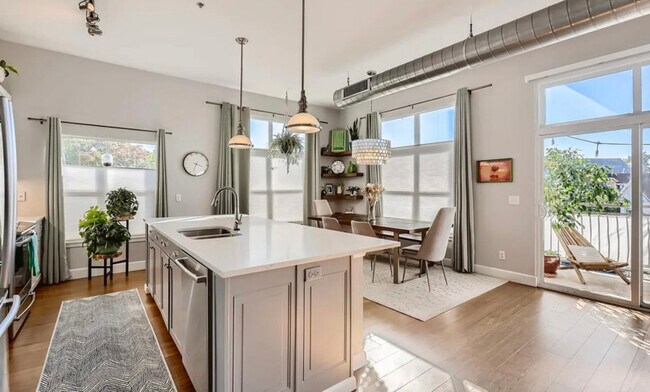 Foto del edificio - 2900 N Downing St