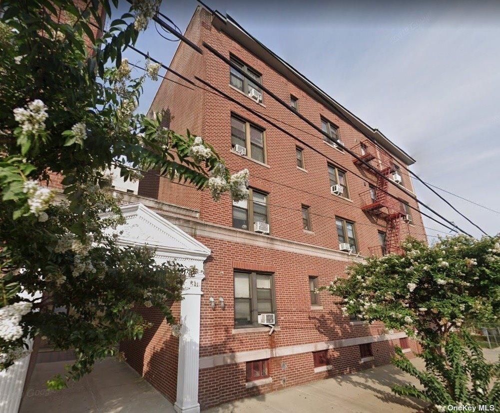 Primary Photo - 43-17 Bowne St