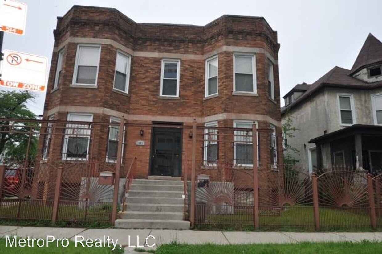 Primary Photo - 3 br, 2 bath House - 2902 E 77th St.