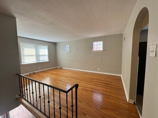 Building Photo - 3965 Dover Pl