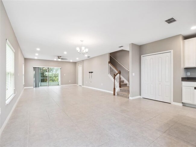 Building Photo - 304 Primrose Dr