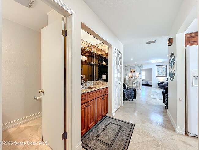 Building Photo - 176 Seawind Dr