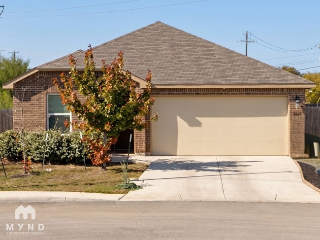 Building Photo - 7403 Twin Pine Ct
