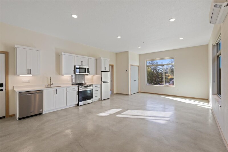 Foto principal - 617 S Adams St