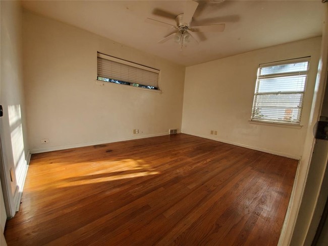 Building Photo - 1503 Linden Dr
