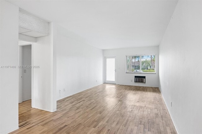 Foto del edificio - 600 Layne Blvd