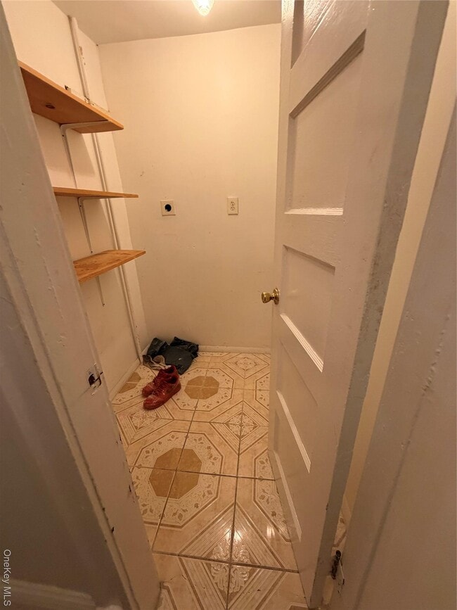 Foto del edificio - 16 Wallace Ave