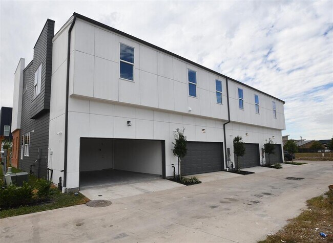 Building Photo - 3411 Amber Rose Ln