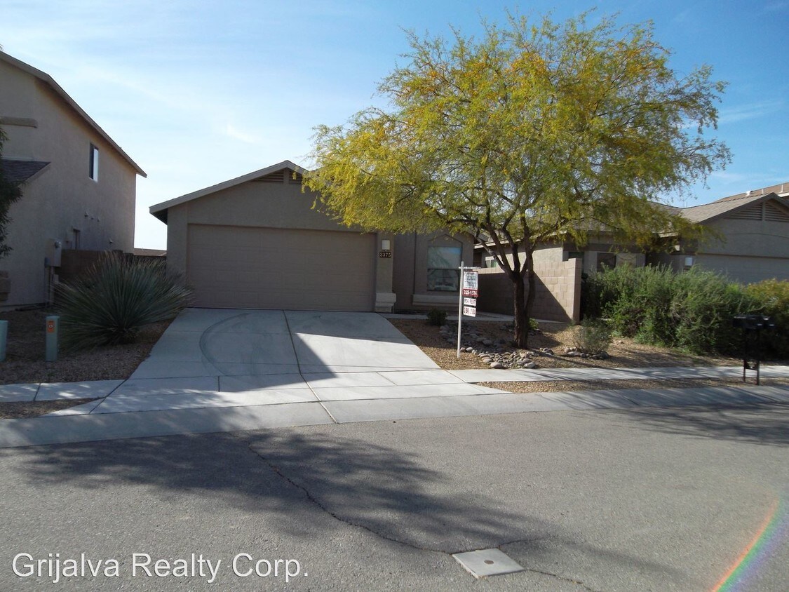 Primary Photo - 2375 W Tyler River Dr