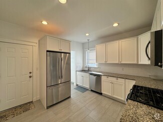 Building Photo - 5 Gorham Rd