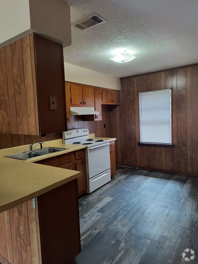 Building Photo - 2604 W 24th Ave
