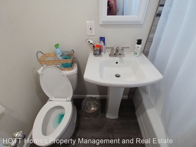 Foto del edificio - 3 br, 1.5 bath House - 1513 H Street