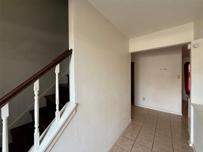 Foto del edificio - 4702 Ridgemar Cir