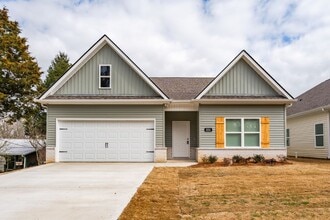 Building Photo - 2221 Headrick Rd