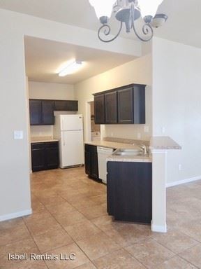 Building Photo - 1205 Cavalry Ln