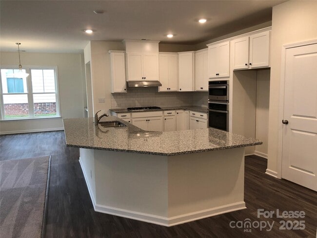 Building Photo - 1024 Argentium Way