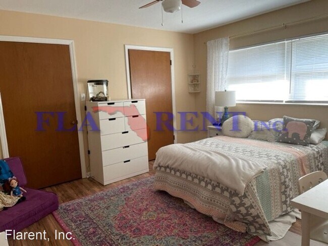Building Photo - 4 br, 2 bath House - 1028 Golfside Drive