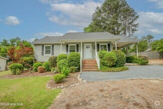 Building Photo - 2435 Longleaf Dr SW
