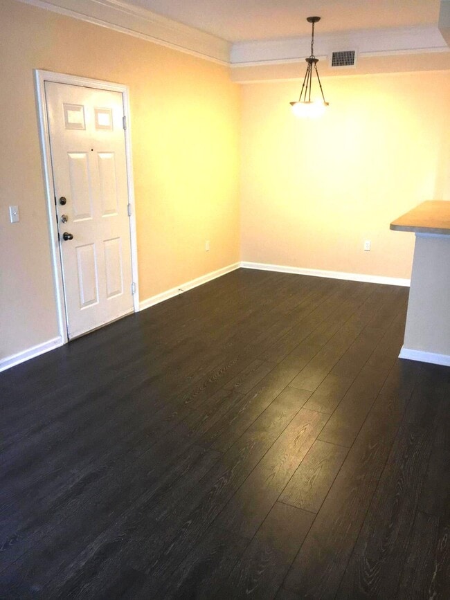 Foto del edificio - 2308 Myrtlewood Cir E