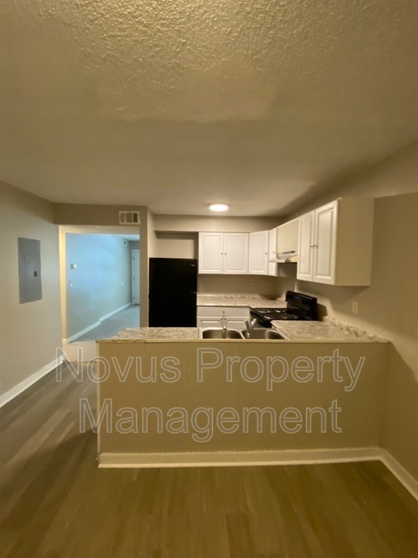 Building Photo - 124 Bowen St