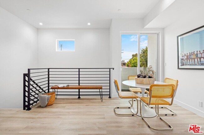 Building Photo - 4914 S Centinela Ave