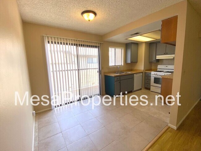 Building Photo - 3221 Triumph Ln