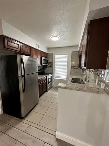 Building Photo - 4624 San Jacinto St