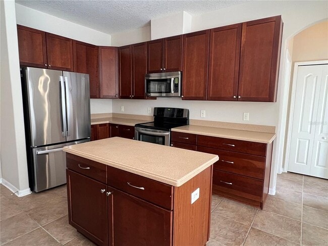 Foto del edificio - 17800 Ayrshire Blvd