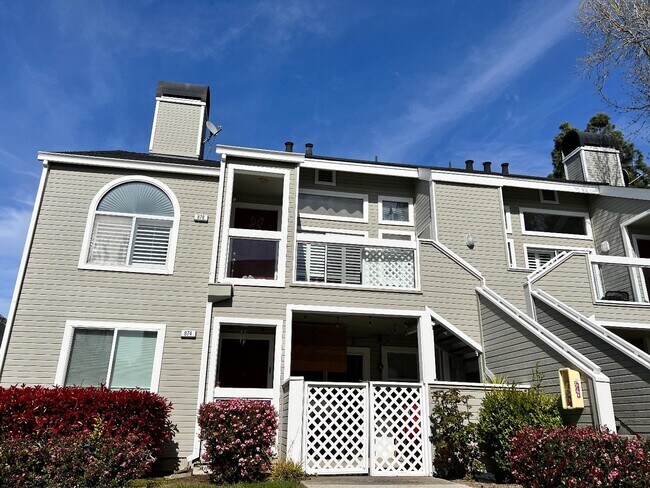 Foto del edificio - 876 Boardwalk Pl