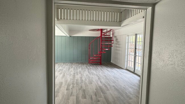 Building Photo - 8063 Meadow Rd