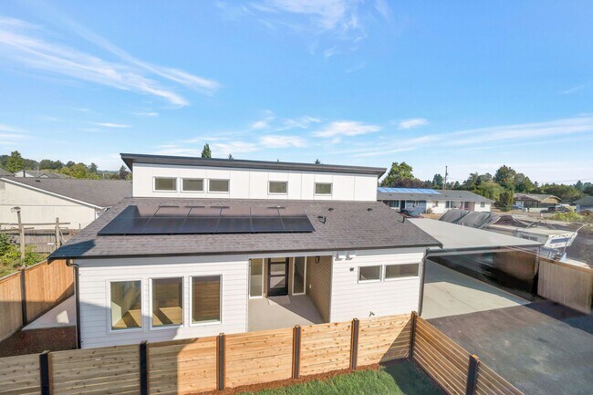 Foto del edificio - Modern New Construction Home in Pacific – ...