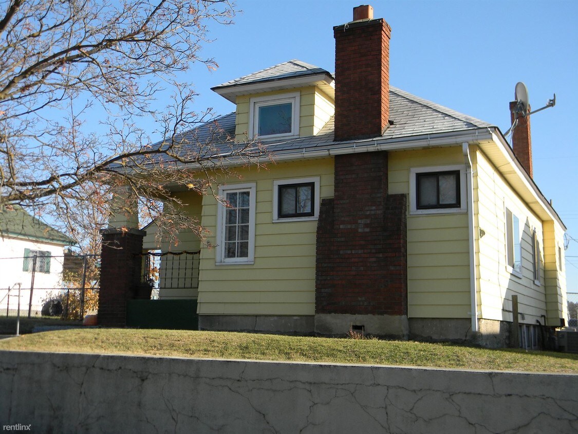 Primary Photo - 4812 N Smith St