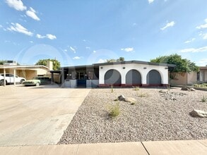Building Photo - 1413 E Wesleyan Dr