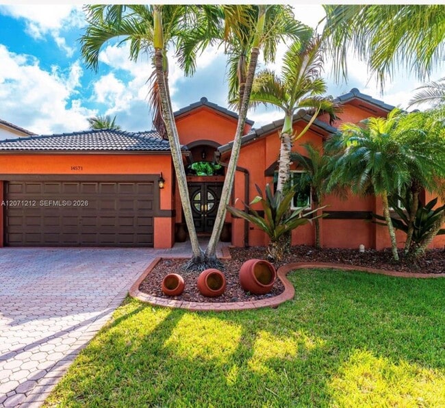 Building Photo - 14571 SW 160th Ct