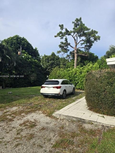 Foto del edificio - 15138 Harrison Rd