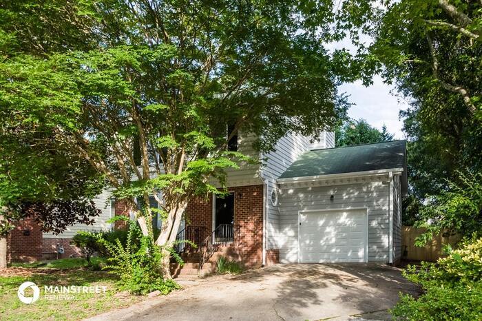 Primary Photo - 3008 W Folkestone Pl, Raleigh, NC 27604