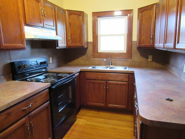 New kitchen - 1520 Front St