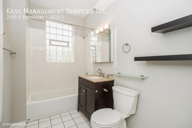 Foto del edificio - 2939 N Broadway-2939-2