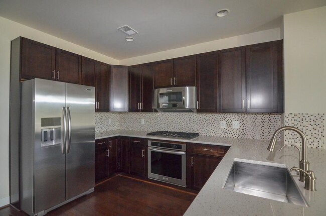 Foto del edificio - 2102 Potomac Ave
