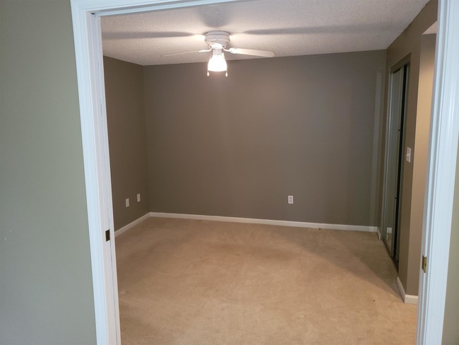 Building Photo - 46 Olde Stone Ln