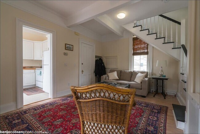 Building Photo - 6 Restmere Ter