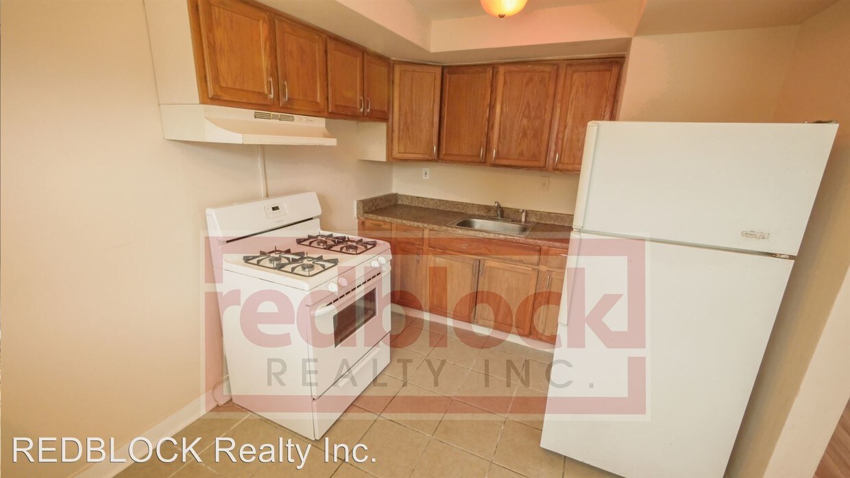 Primary Photo - 551 Avon St