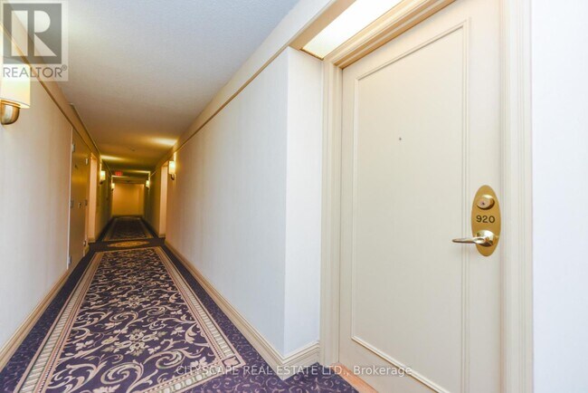 Photo du bâtiment - 25 Kingsbridge Garden Cir