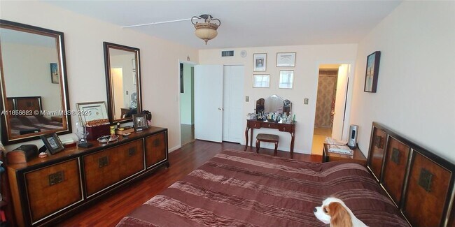 Foto del edificio - 1801 S Ocean Dr