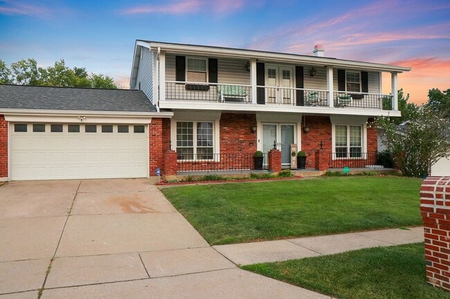 Building Photo - 15472 Duxbury Way